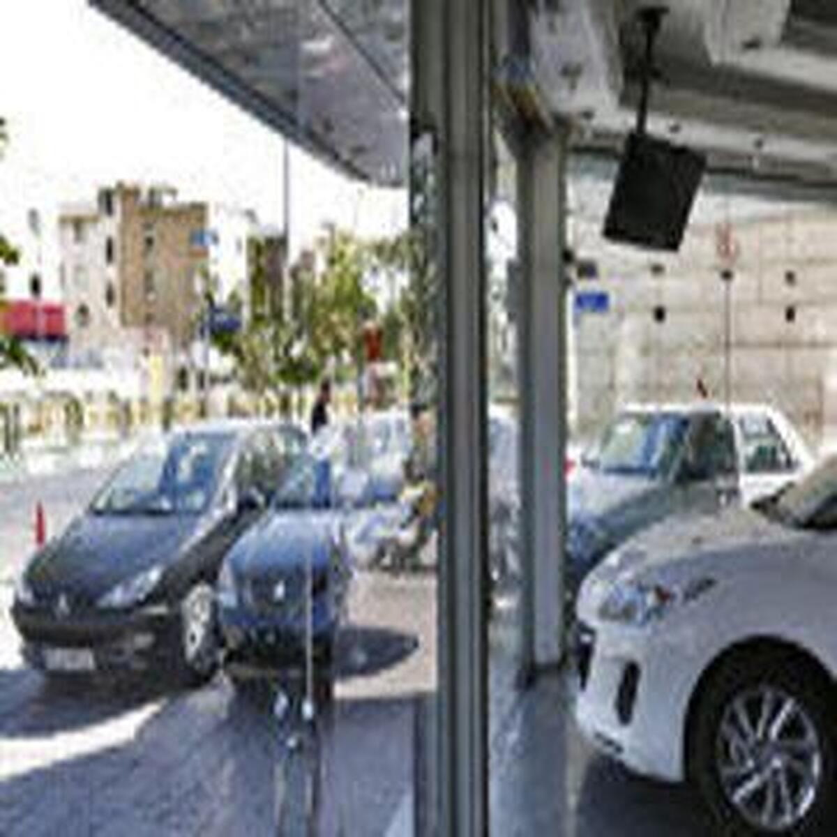 بازار خودرو خالی از خریدار گردید