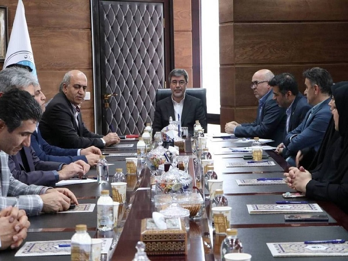 بیمه ایران در مسیر ارتقا منابع انسانی و بهبود کارایی سازمانی بیمه ایران در مسیر ارتقا منابع انسانی و بهبود کارایی سازمانی