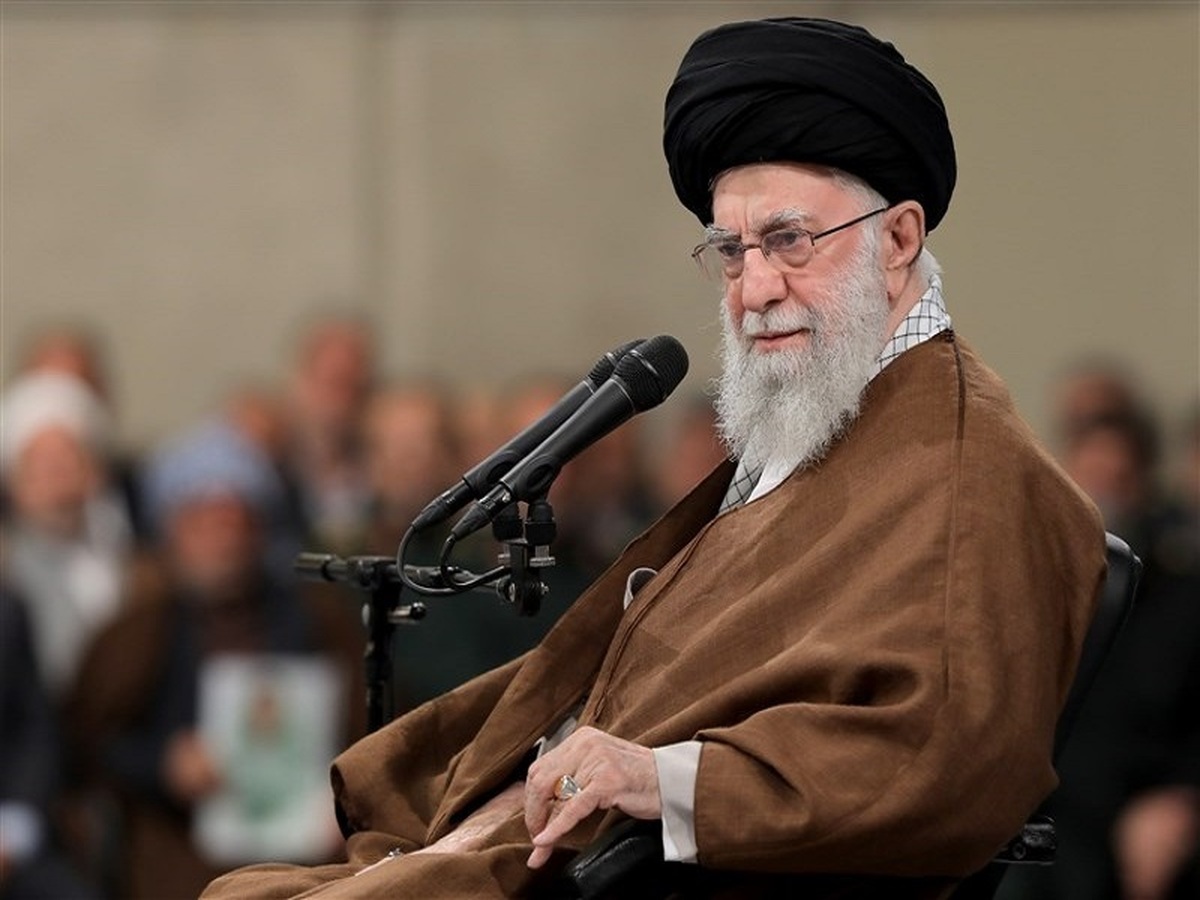 موافقت امام خامنه‌ای با عفو و تبدیل مجازات جمعی از محکومان