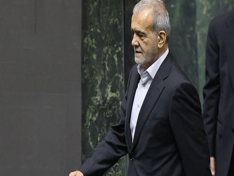 رئیس جمهور  وارد صحن علنی مجلس شد