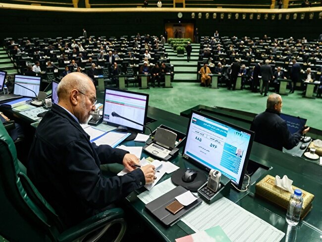 بودجه ۱۴۰۵ با کسری جدی و آثار پر ریسک برای بازار سرمایه / ضرورت واقع‌بینی دولت در مدیریت منابع و مصارف