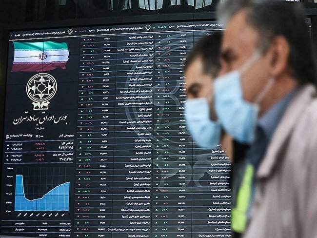 شاخص‌ها فرو ریختند / ۷.۷ همت نقدینگی در یک روز از بورس خارج شد