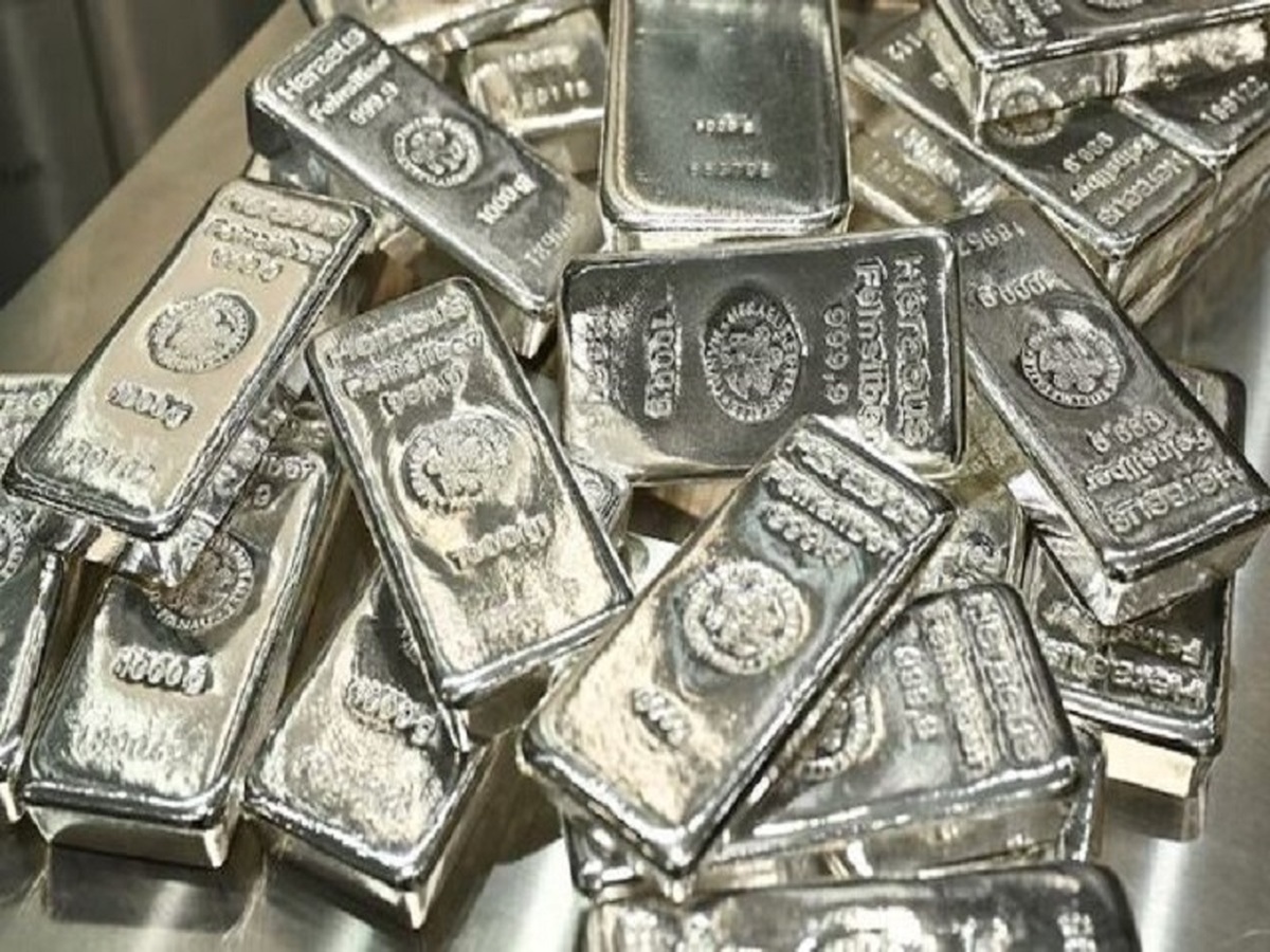 نقره به بالای ۱۰۰ دلار در هر اونس رسید