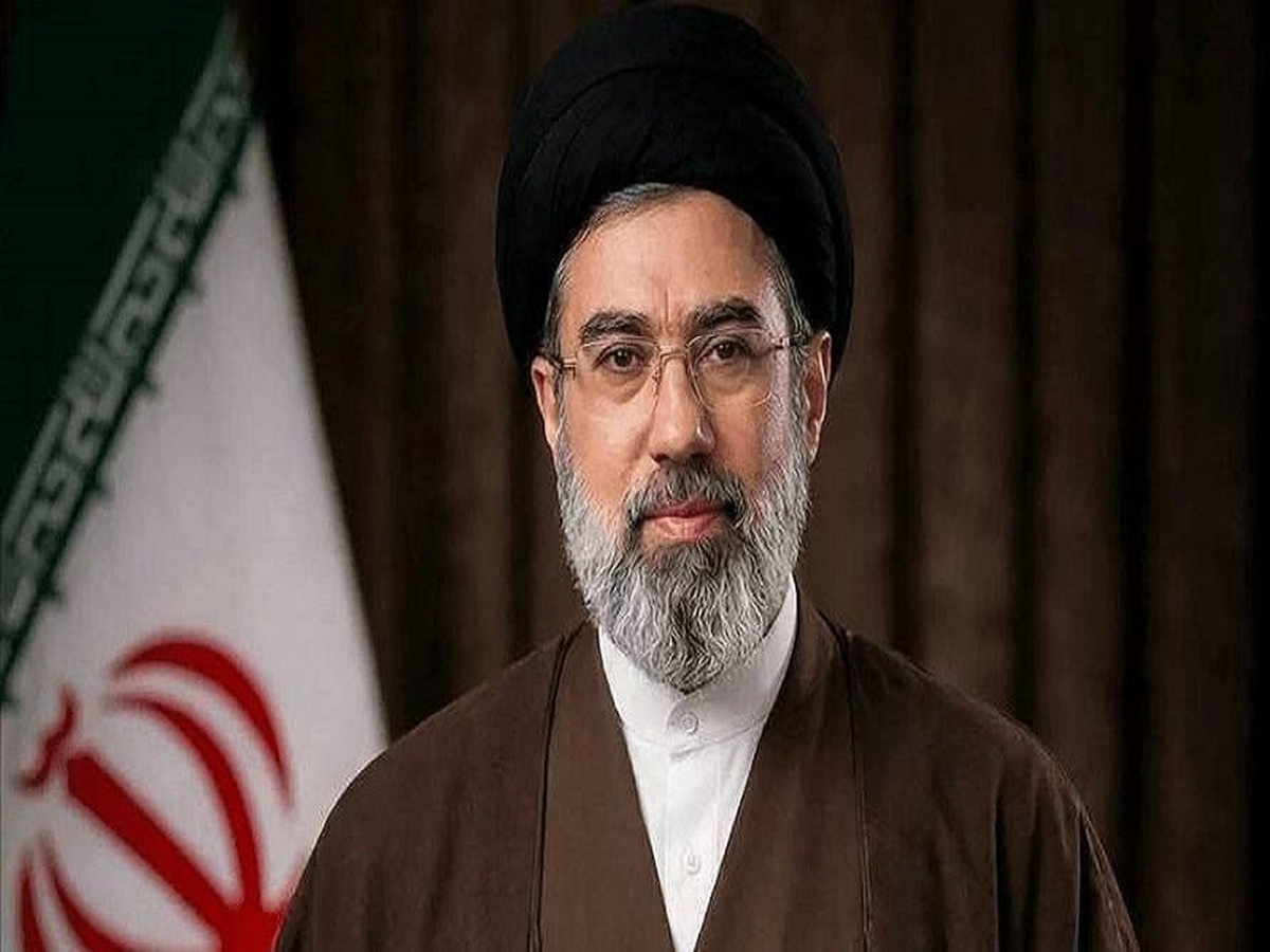 اعلام بیعت مدیران و کارکنان شرکت‌های هلدینگ توسعه معادن و فلزات (ومعادن) با رهبر معظم انقلاب اسلامی