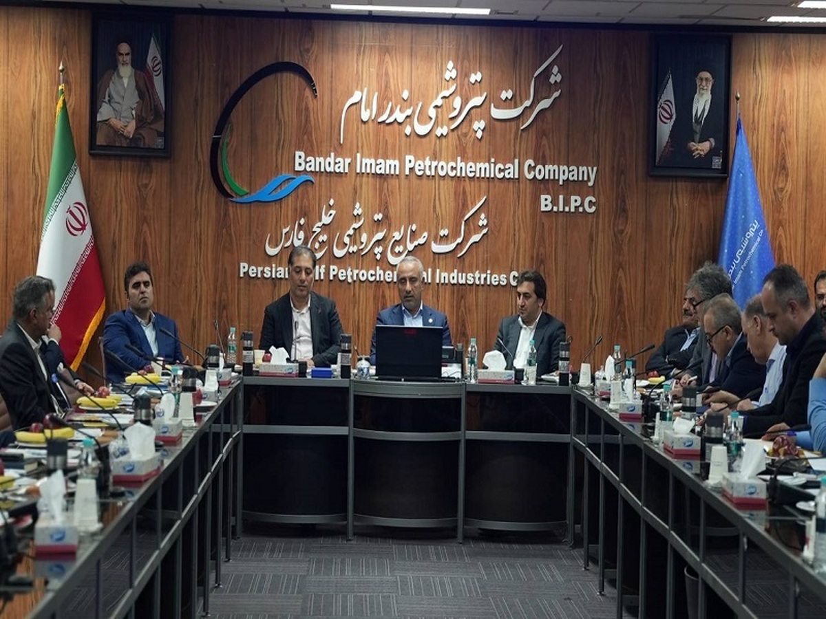 بازار سرمایه، چشمانتظار عرضه سهام بزرگترین شرکت پتروشیمی ایران/ پتروشیمی بندر امام به فرابورس میآید