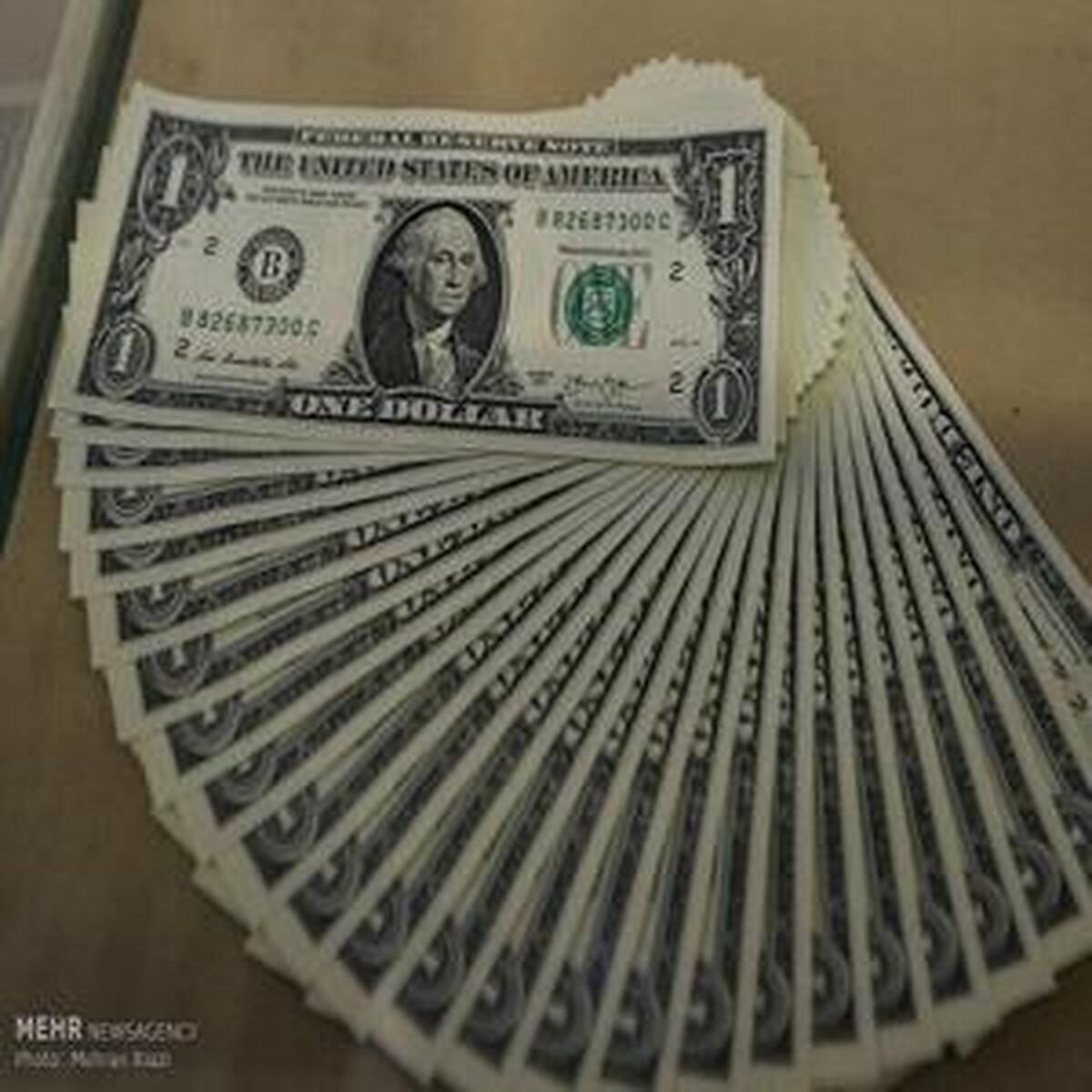کاهش قدرت دلار در پی استراتژیهای جهانی ترامپ