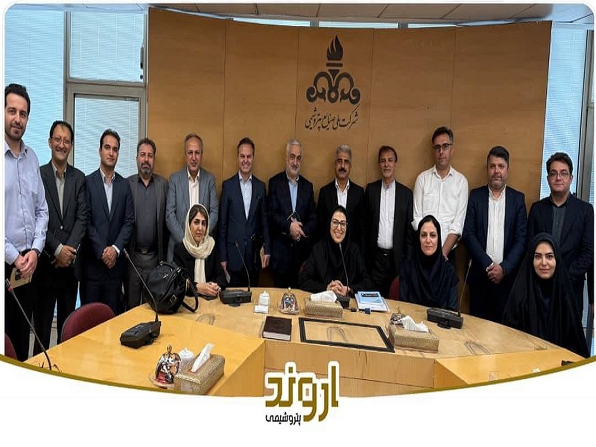 گام بلند هلدینگ خلیجفارس در توسعه زنجیره ارزش دارویی/ معرفی گریدهای جدید PVC پزشکی پتروشیمی اروند