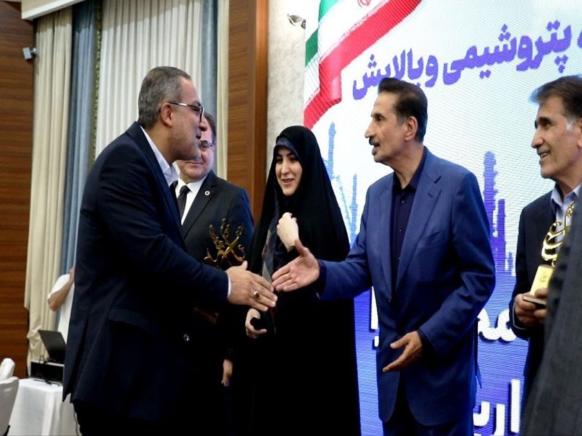 پتروفرهنگ به عنوان «شرکت برتر سال ۱۴۰۳» صنعت نفت ایران معرفی شد