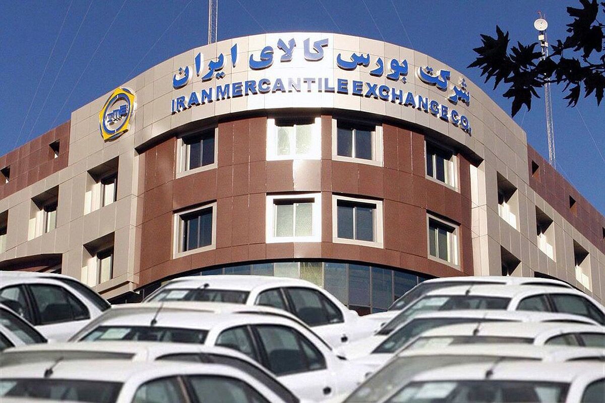 مخالفت با عرضه خودرو در بورس کالا، حمایت از دلالی است/ بازار باید برای خود تصمیم بگیرد، نه مجلس!