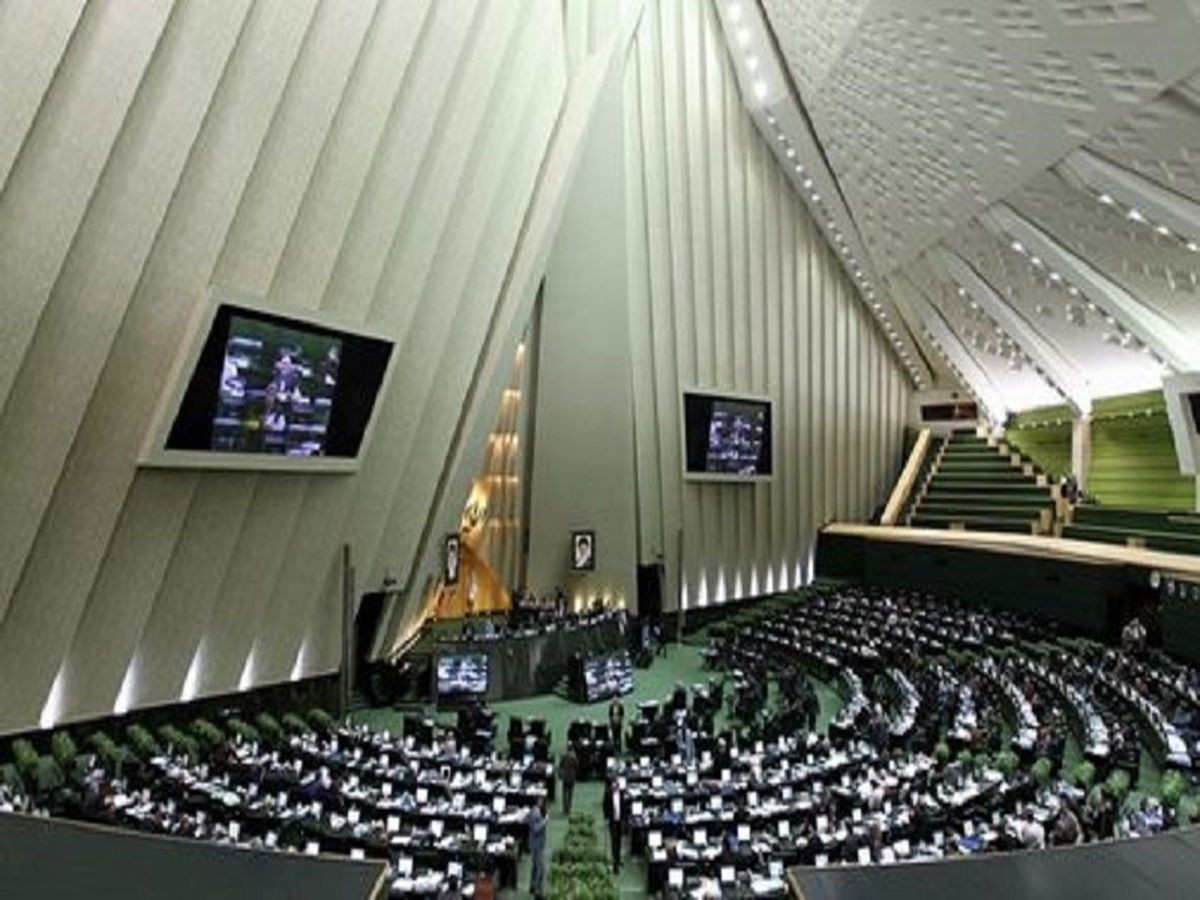نگاهی به انتخابات هیئت رئیسه مجلس؛ از انشقاق میان نیروهای انقلاب تا ترکیب احتمالی