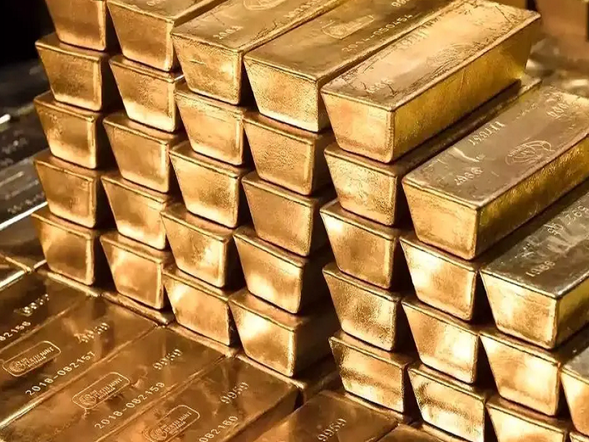 رشد دلار قیمت طلا را پایین کشید