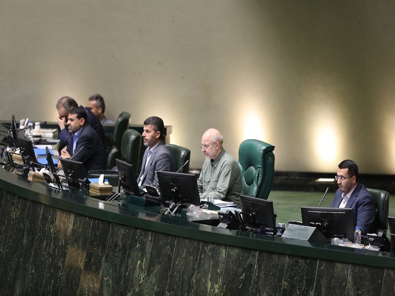 توضیحات رئیس مجلس از روند بررسی طرح‌ها یا لوایحی که بیش از ۶ جلسه زمان می‌برند