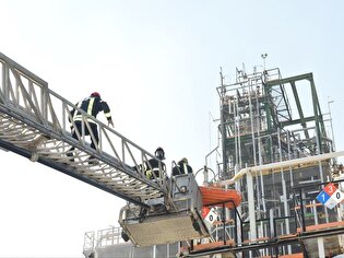 رزمایش پدافند شیمیایی با محوریت مقابله با آتش‌سوزی در پتروشیمی تبریز