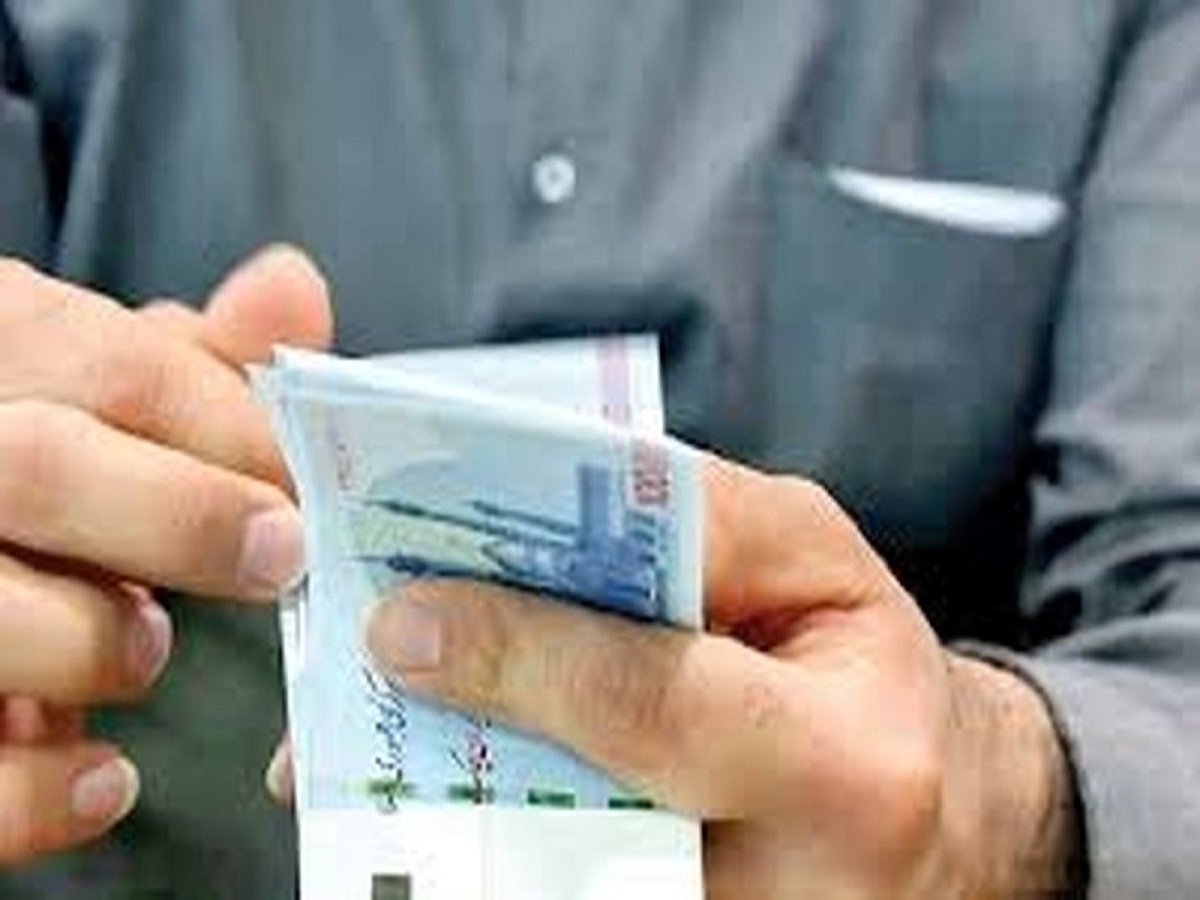 دولت پرداخت یارانه و کالابرگ را در برنامه دارد