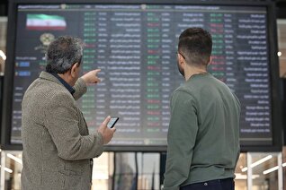 تداوم جریان نقدینگی در بورس / ورود ۸۸۴ میلیارد تومان پول حقیقی به بازار سهام (صوت)