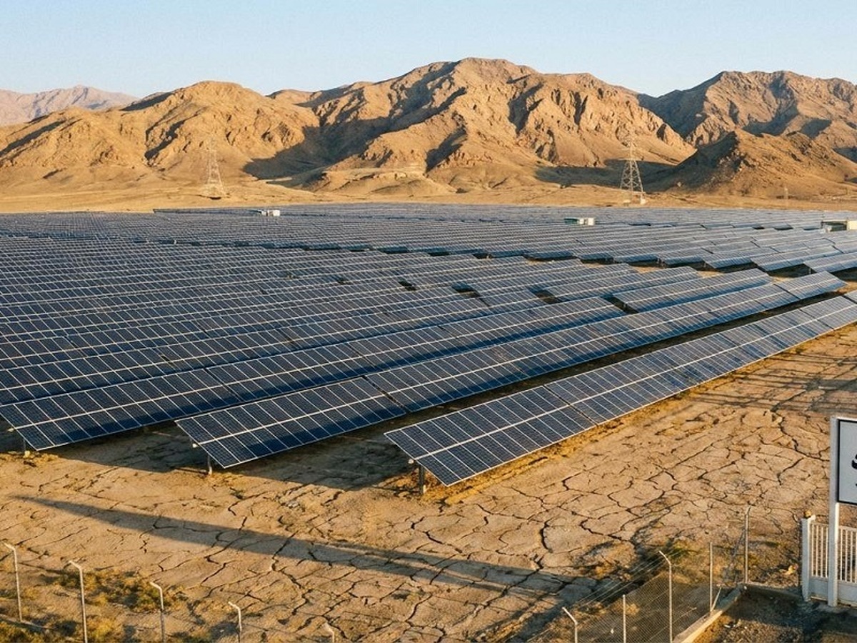 آغاز پروژه ۳۰۰ مگاواتی نیروگاه خورشیدی «رازی اصفهان»؛ گام اول بانک گردشگری در رفع ناترازی برق کشور