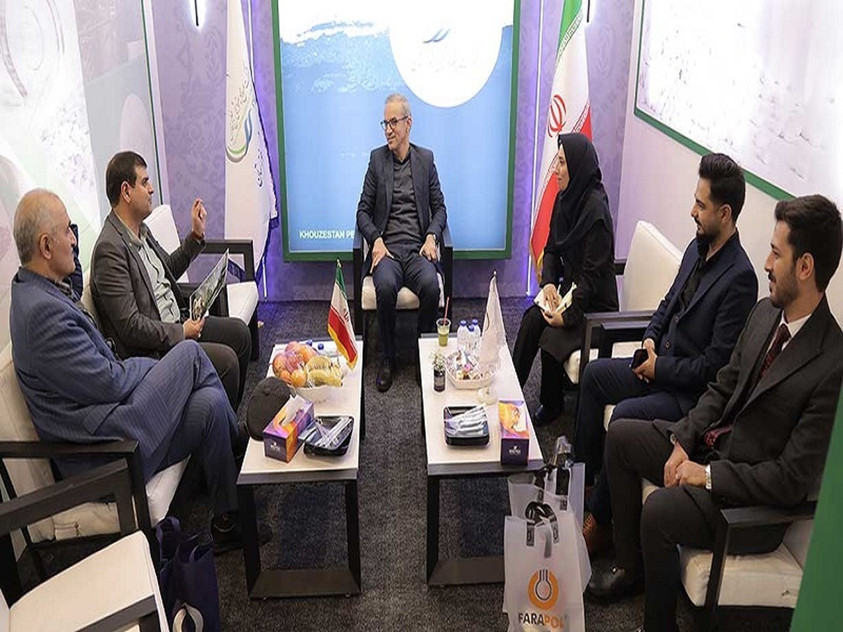 حضوری فعال پتروشیمی خوزستان در نمایشگاه بین‌المللی رنگ رزین و پوشش‌های سطحی تهران ۱۴۰۴