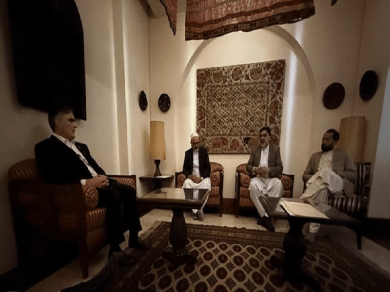 واقعیت عکس فرزین با صرافان هرات چه بود؟ واقعیت عکس فرزین با صرافان هرات چه بود؟