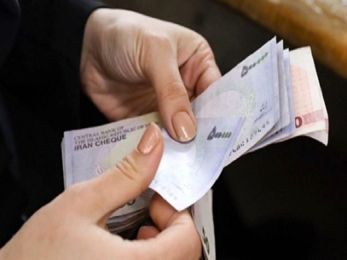 تصویب افزایش حقوق با مجلس است