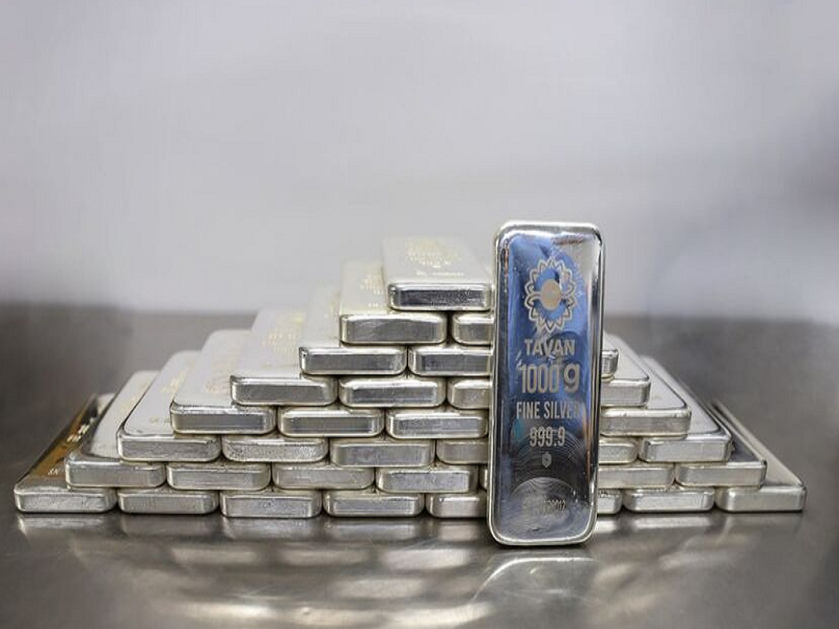 آغاز معاملات آتی گواهی سپرده نقره در بورس کالا