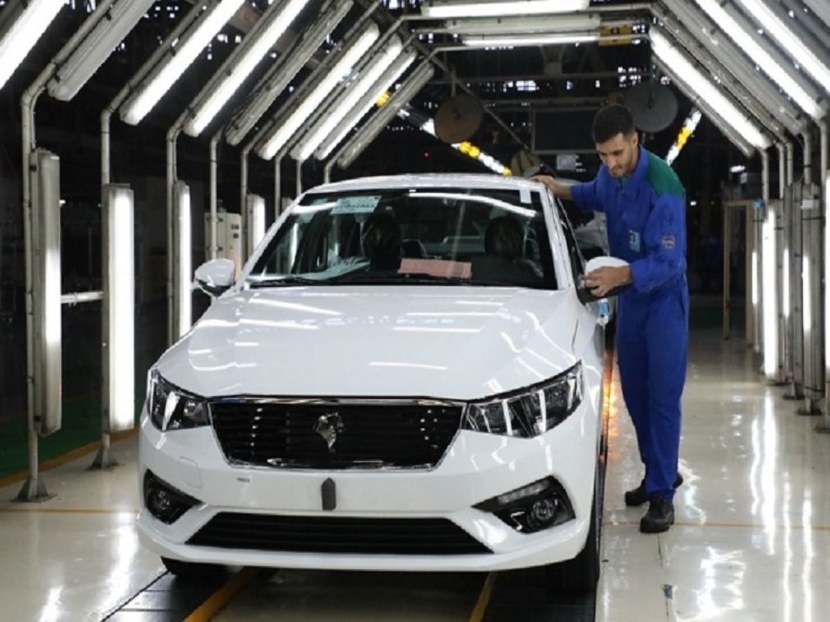 رشد ۳۷ درصدی تولید در ایران‌خودرو/ تعهدات معوق به نزدیک صفر رسید