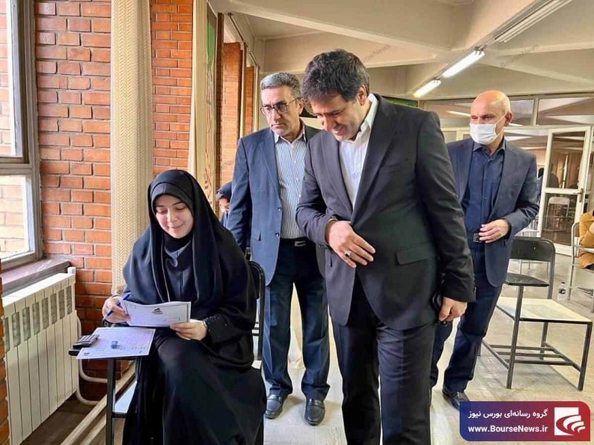 برگزاری آزمون استخدامی شرکت پتروشیمی تبریز؛ تأکید بر عدالت شغلی و جذب نیرو‌های متخصص؛ نظارت میدانی مدیرعامل بر روند برگزاری