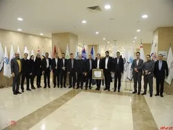 تقدیر از روسای موفق شعب بانک ایران زمین در باغ موزه بانک مرکزی