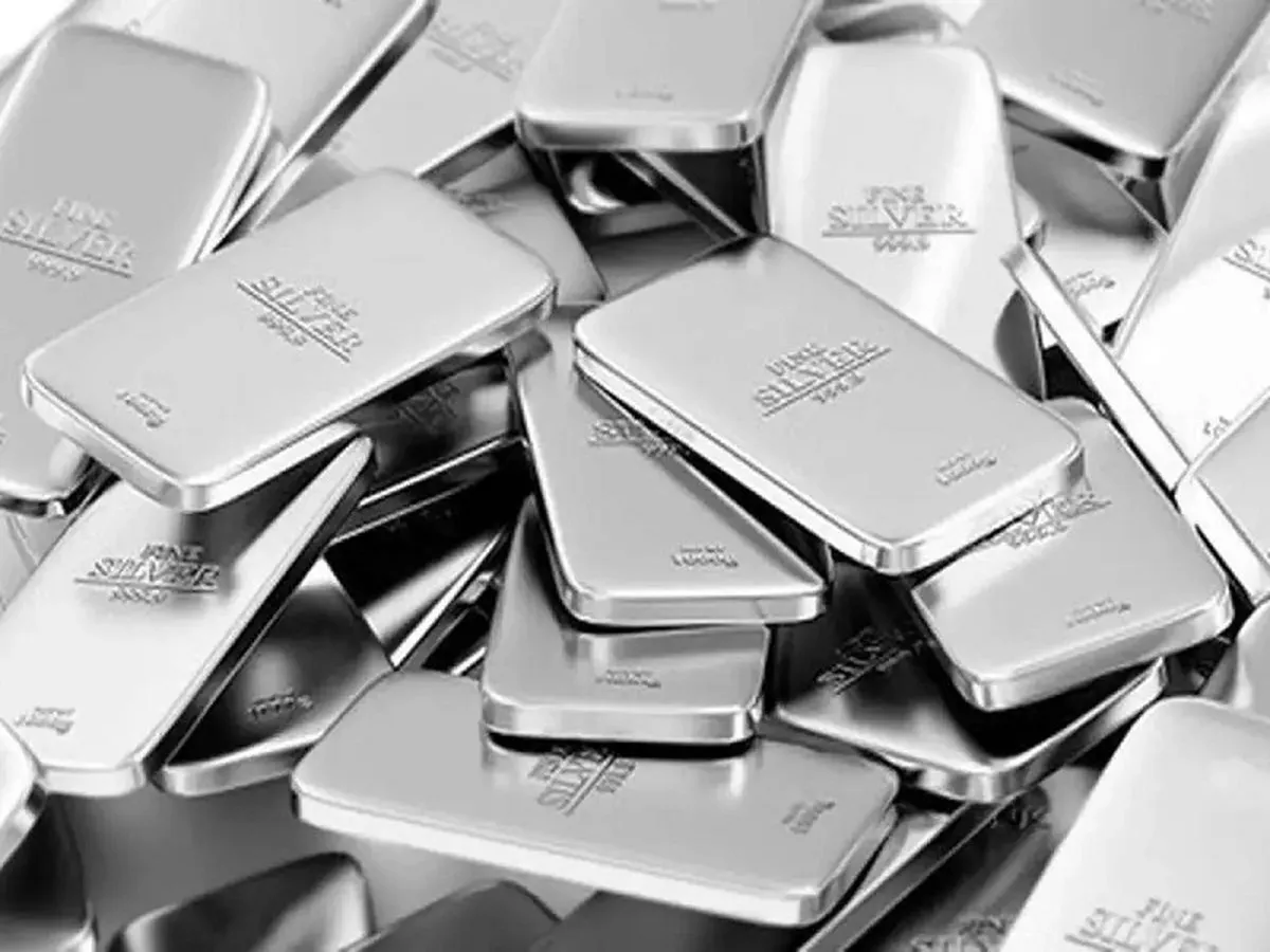 فروش ۸۸۹ کیلوگرم نقره در بازار گواهی سپرده بورس کالا