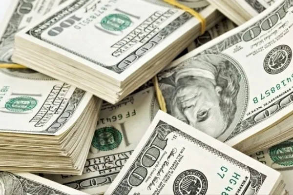 تایید نرخ تسعیر ۸ هزار تومانی ارز شرکت نفت