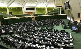 دولت مکلف به پرداخت سهم صندوق توسعه ملی از صادرات فرآورده‌های نفتی شد