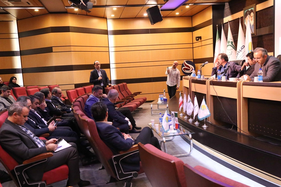 اصلاح نظام بنگاهداری صندوقهای بازنشستگی؛ از بنگاهداری تا سهامداری اصلاح نظام بنگاهداری صندوقهای بازنشستگی؛ از بنگاهداری تا سهامداری