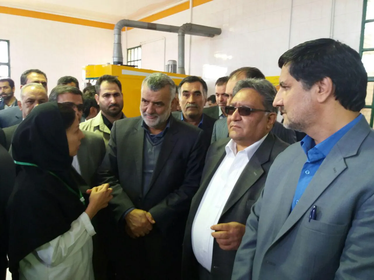 حضور وزیر جهاد کشاورزی در کارخانه تروند زعفران قائنات
