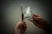 قیمت روز دلار و یورو_سه شنبه ۱۷ مهر ۱۴۰۳/ تداوم رشد دلار نیما