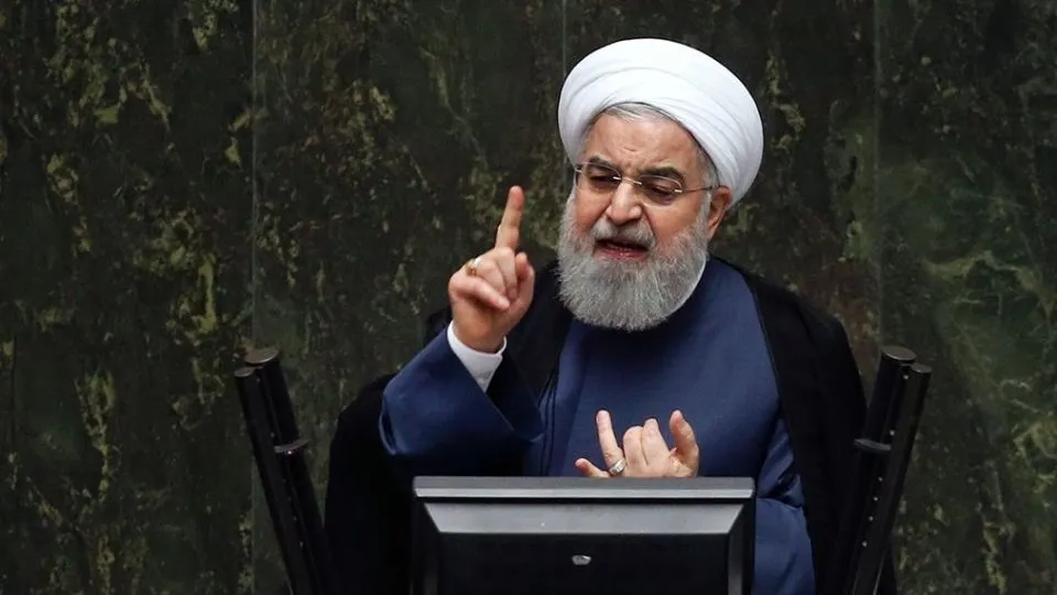 پیروزی قاطع ملت ایران در برابر توطئه های آمریکا