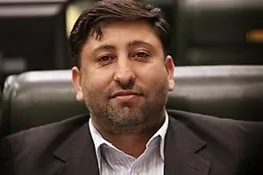 عضو فراکسیون رهروان ولایت: احمدی نژاد از ابتدا خط خود را از اصولگرایان جدا کرد
