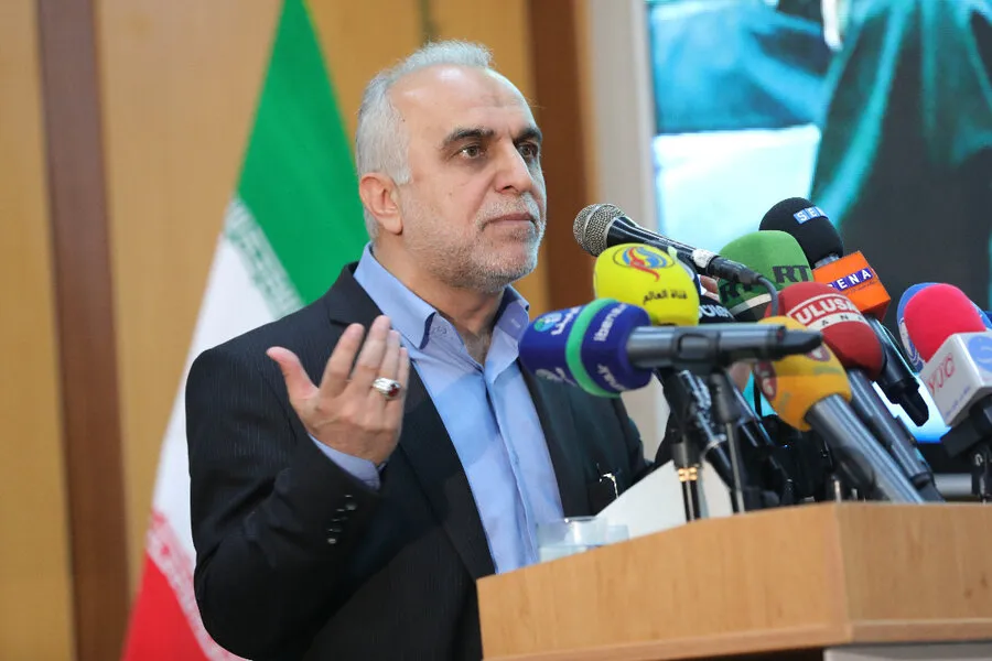 باید نقش نفت و گاز در اقتصاد ایران کمرنگ شود