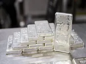 فروش ۶۰۰ کیلوگرم شمش نقره در بورس کالا
