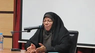 من از طریق قرآن با حجاب آشنا شدم