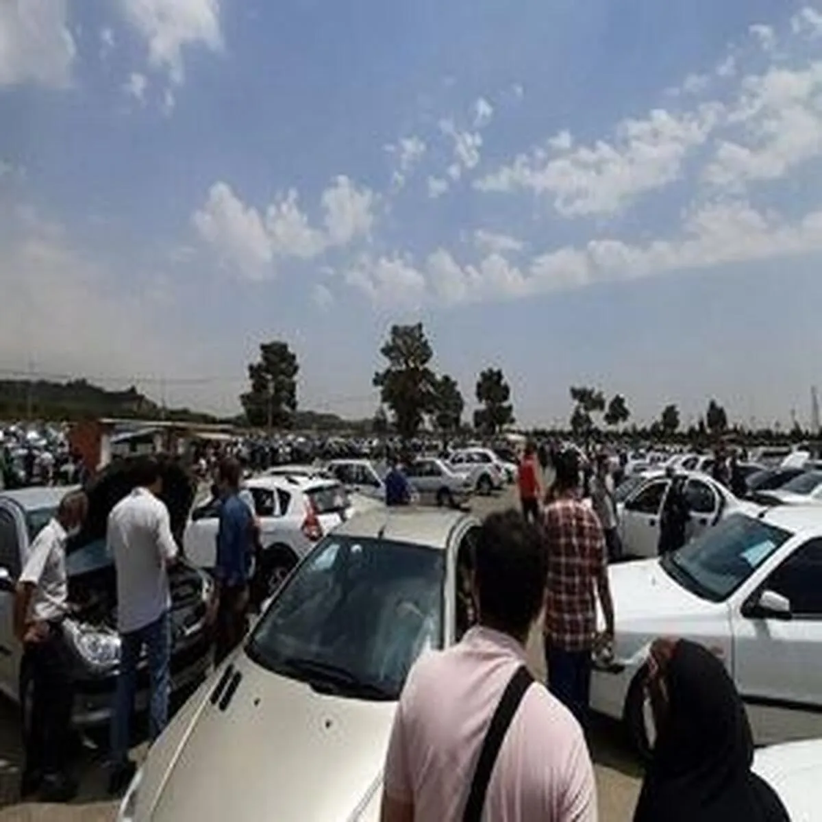 افزایش ناگهانی قیمت خودرو در بازار آزاد بدون اعلام قبلی