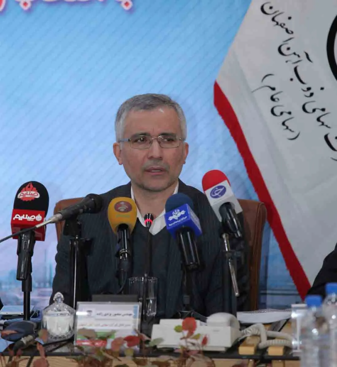 تقدیر از مدیرعامل ذوب آهن اصفهان در همایش پدافند غیرعامل
