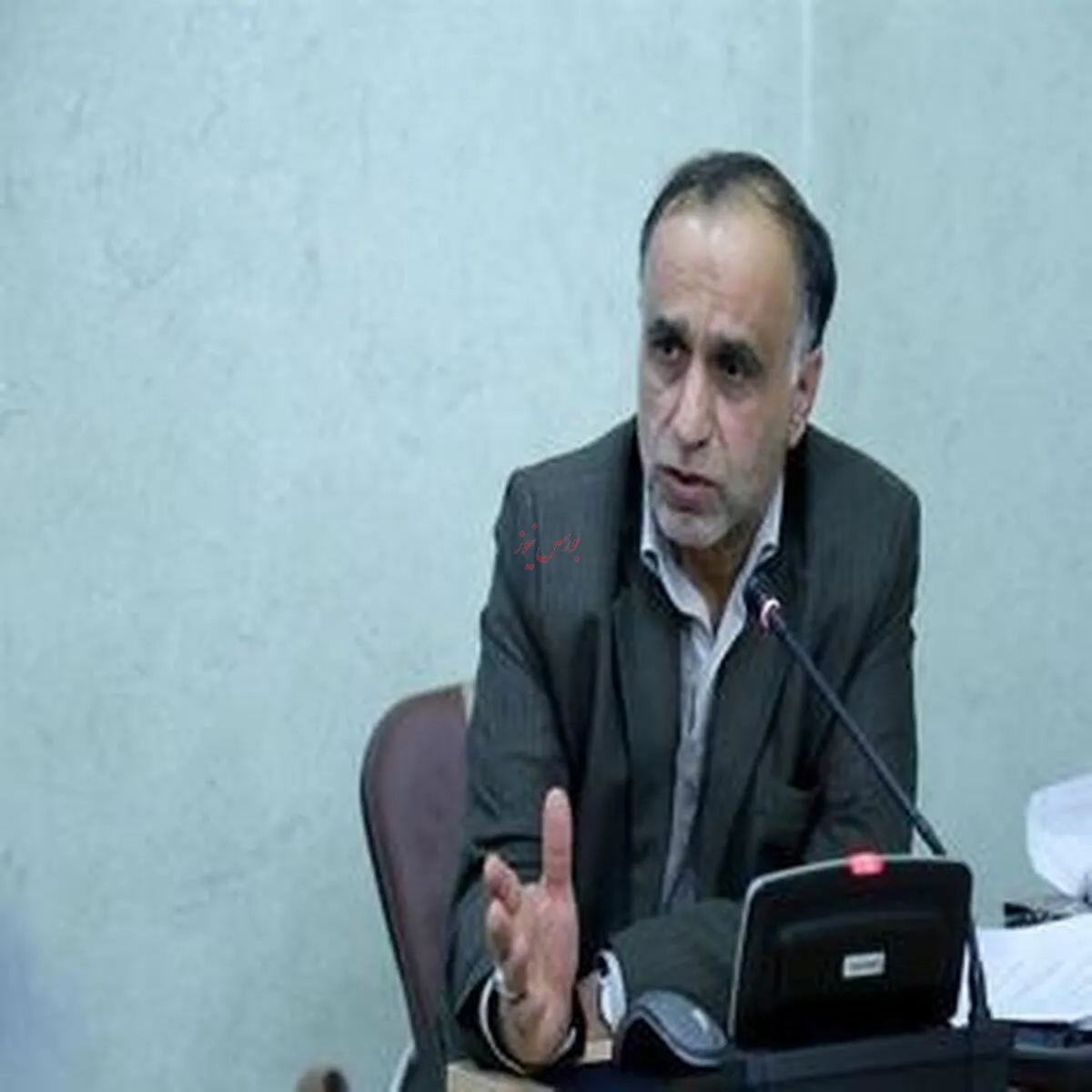 تأثیرات سرکوب نرخ بهره و سیاست‌های مالیاتی تنبیهی به تنهایی کافی نیستند