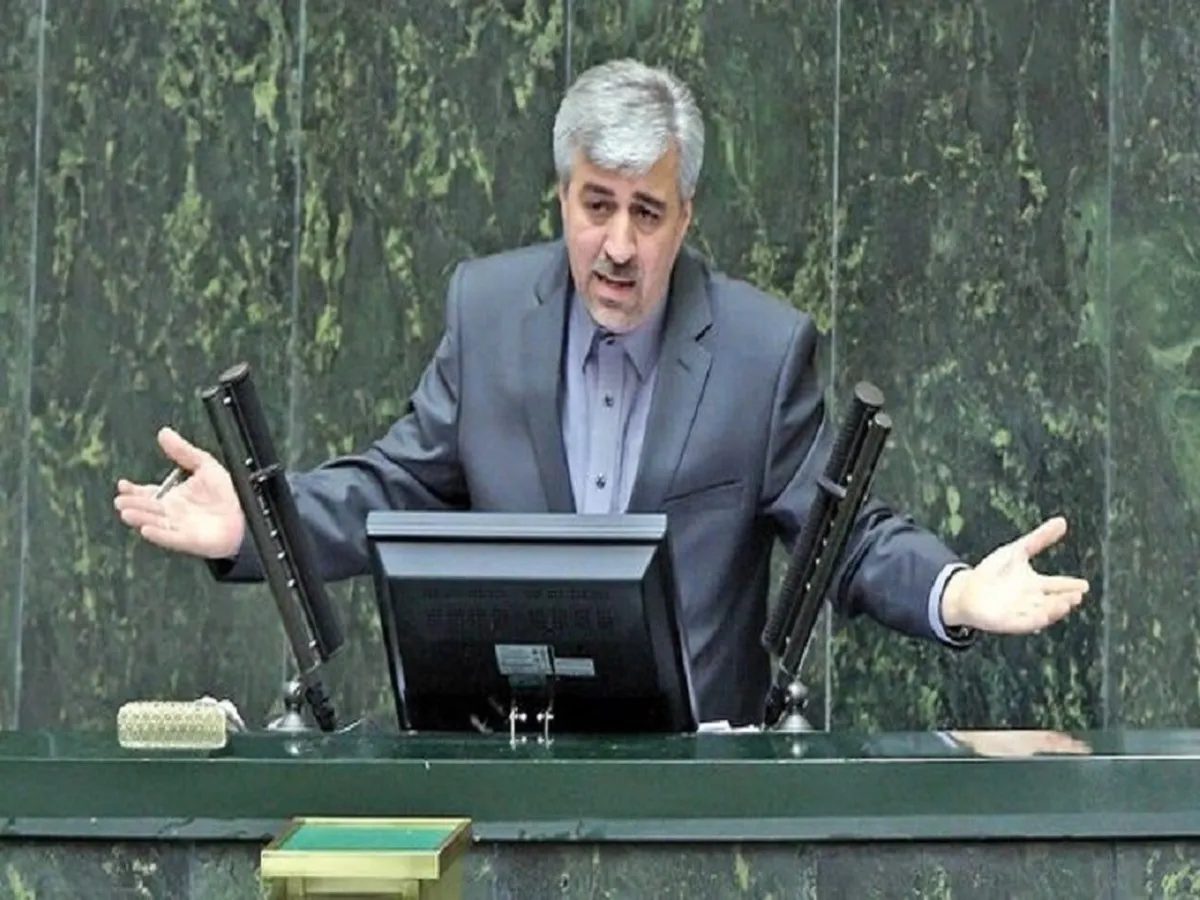 وزیر ورزش از نمایندگان مجلس کارت زرد گرفت