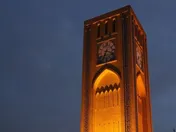 هر آنچه باید در مورد میدان ساعت یزد بدانید