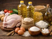 قیمت کالا‌های اساسی/ قیمت مرغ در بازار از ۲۵۰ تا ۲۹۰ هزار تومان