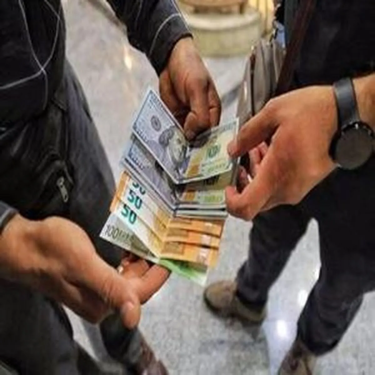 دلار به نقطه کلیدی نزدیک شد