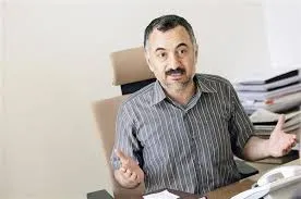 بورس غیر واقعی است و نماینده اقتصاد ایران نیست /فعالین بورس هیاهو نکنند/رانت دولت سابق برای بورس