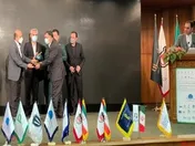 ذوب آهن اصفهان برنده تندیس طلایی و گواهینامه برند سبز شد
