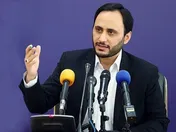 از دوره  عدم رشد اقتصادی فاصله گرفتیم