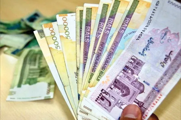 بررسی دستمزد ۹۸ کارگران تا تعیین تکلیف مزد ۹۷ منتفی است