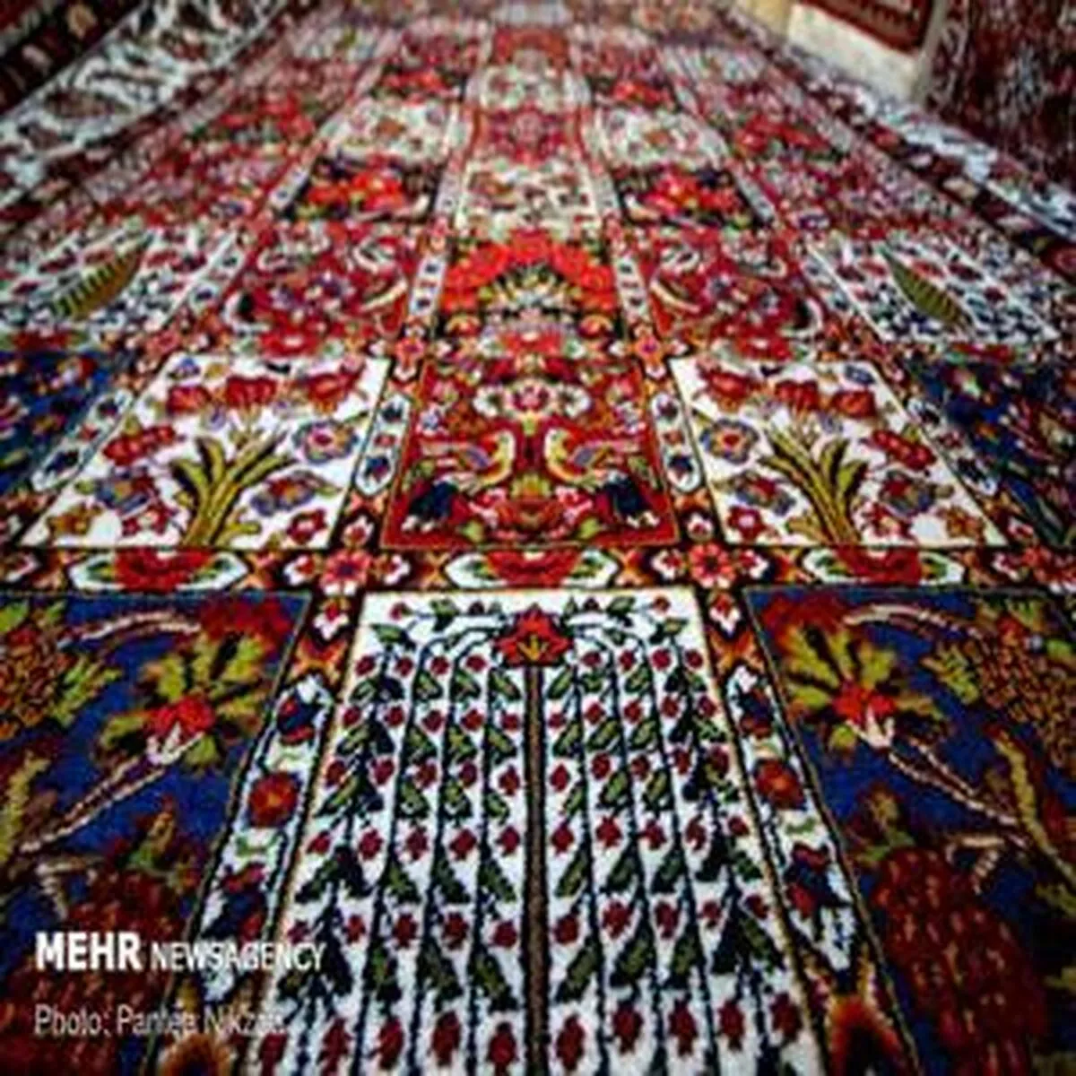 کارگاه‌های بافندگی به خارج از کشور منتقل شدند